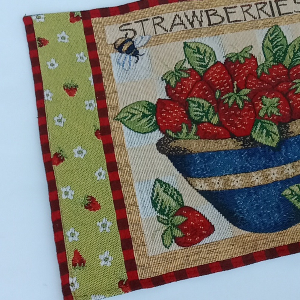 Vintage Summer Strawberry Table Runner - Picture 6 of 16